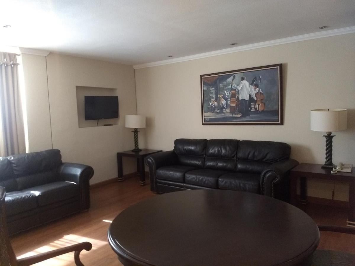 Rose Hotel مونتيري المظهر الخارجي الصورة