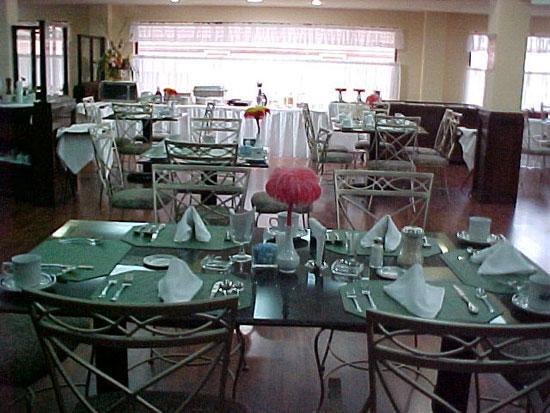 Rose Hotel مونتيري المطعم الصورة